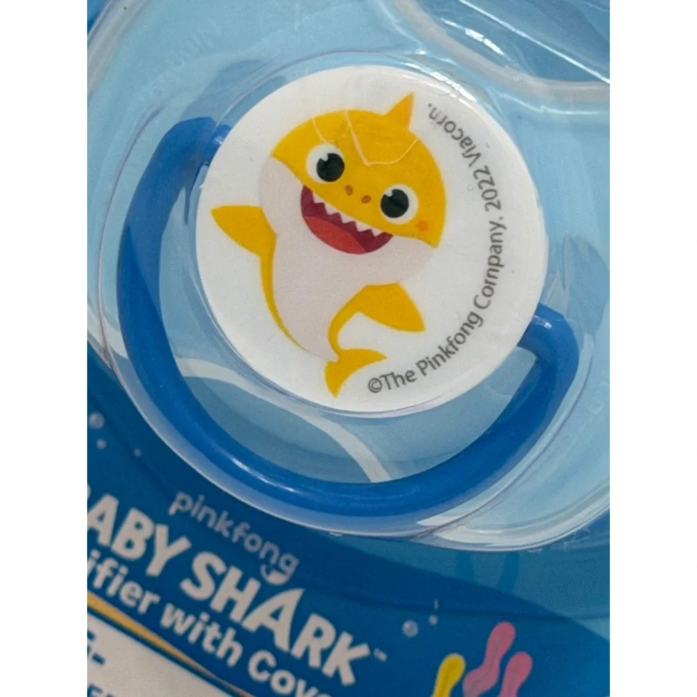 Pinkfong Baby Shark Pacifier with Cover Blue Nickelodeon BPA Free 0m+ B48011DT